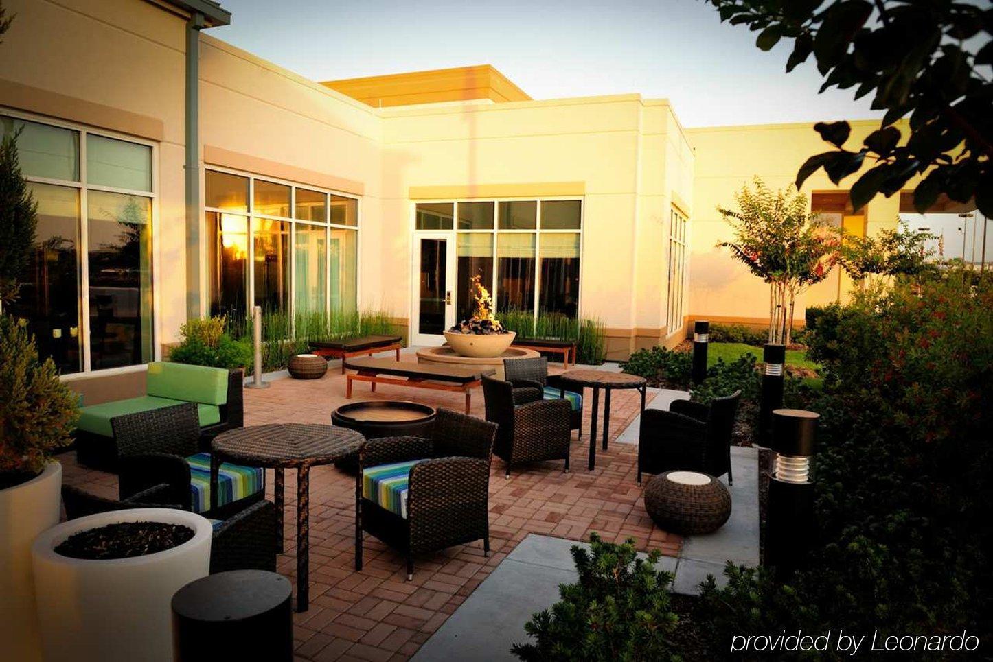 Hilton Garden Houston Nw America Plaza 3*
