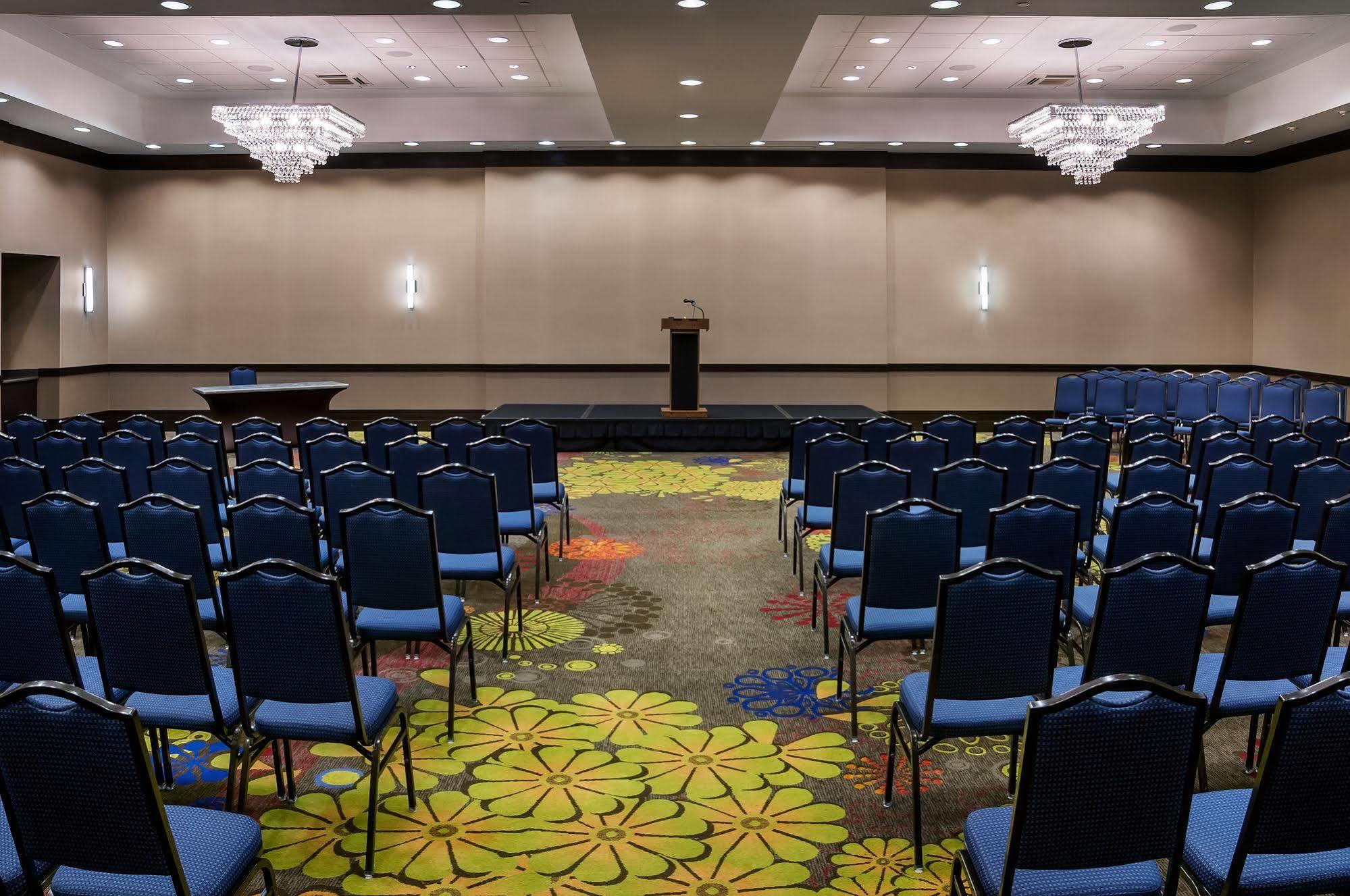 Hilton Garden Houston Nw America Plaza Hotel